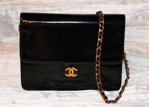 borsa chanel vernice shopping|Borse Chanel in Vernice Nero .